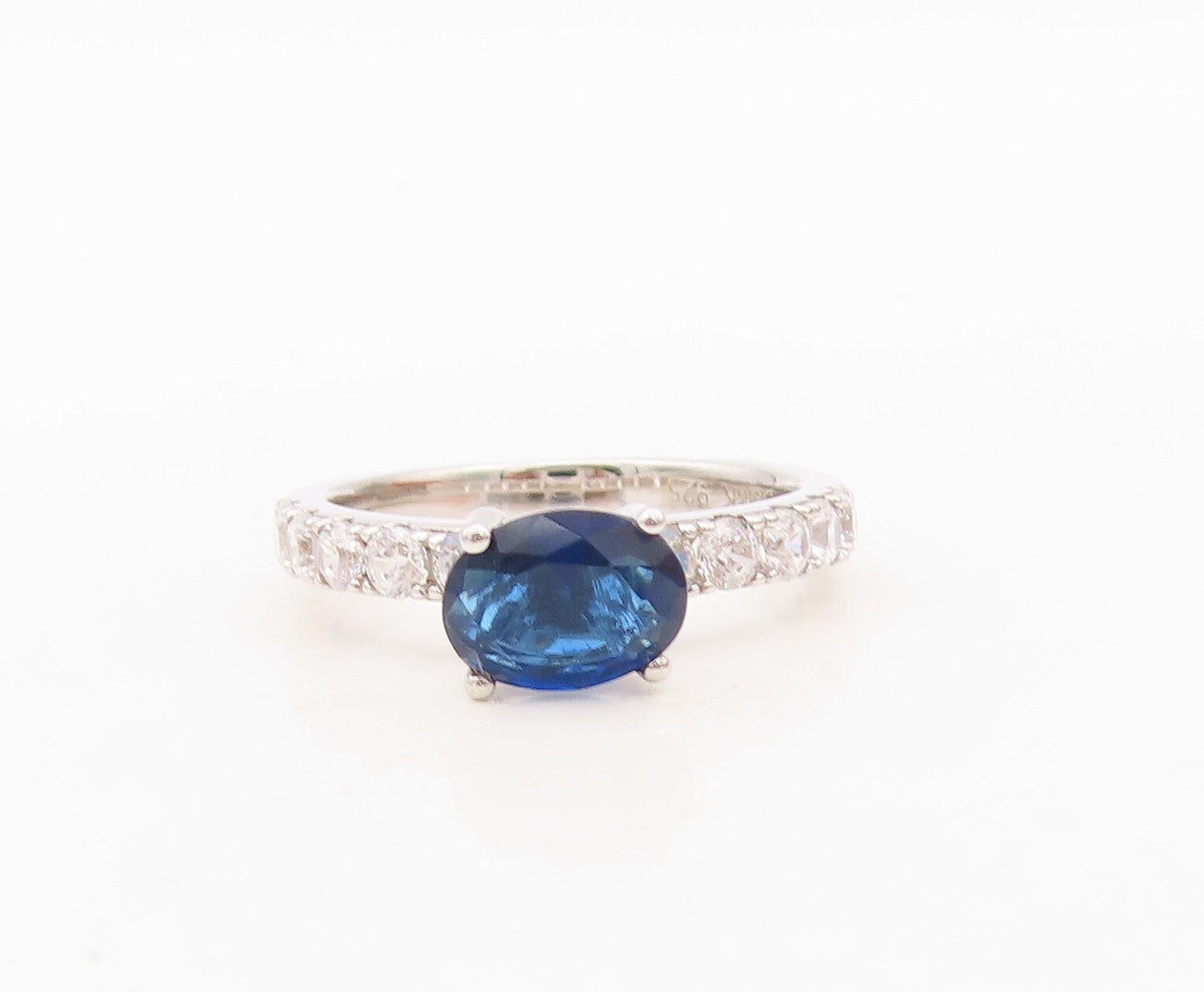 925 Sterling Silver Vintage Ring Oval Cut Sapphire & CZ Band Sz 7  RG30416