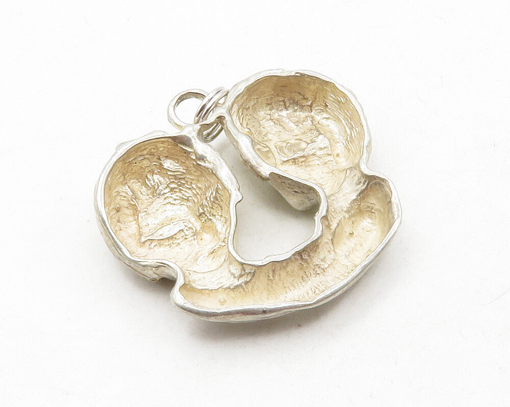 925 Sterling Silver  Vintage Modernist Shiny Sculpted Faces Pendant  PT9946