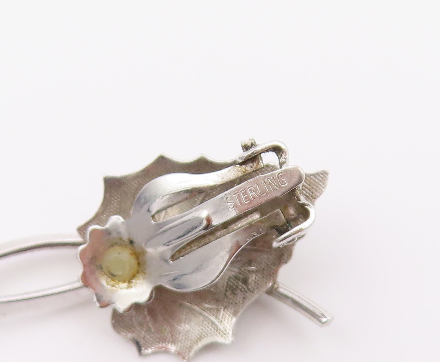 925 Sterling Silver Vintage Earrings Modernist Textured Leaf Clip On  EG14475