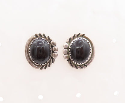 925 Sterling Silver Vintage Earrings NAVAJO Cabochon Onyx Halo Carved  EG13119