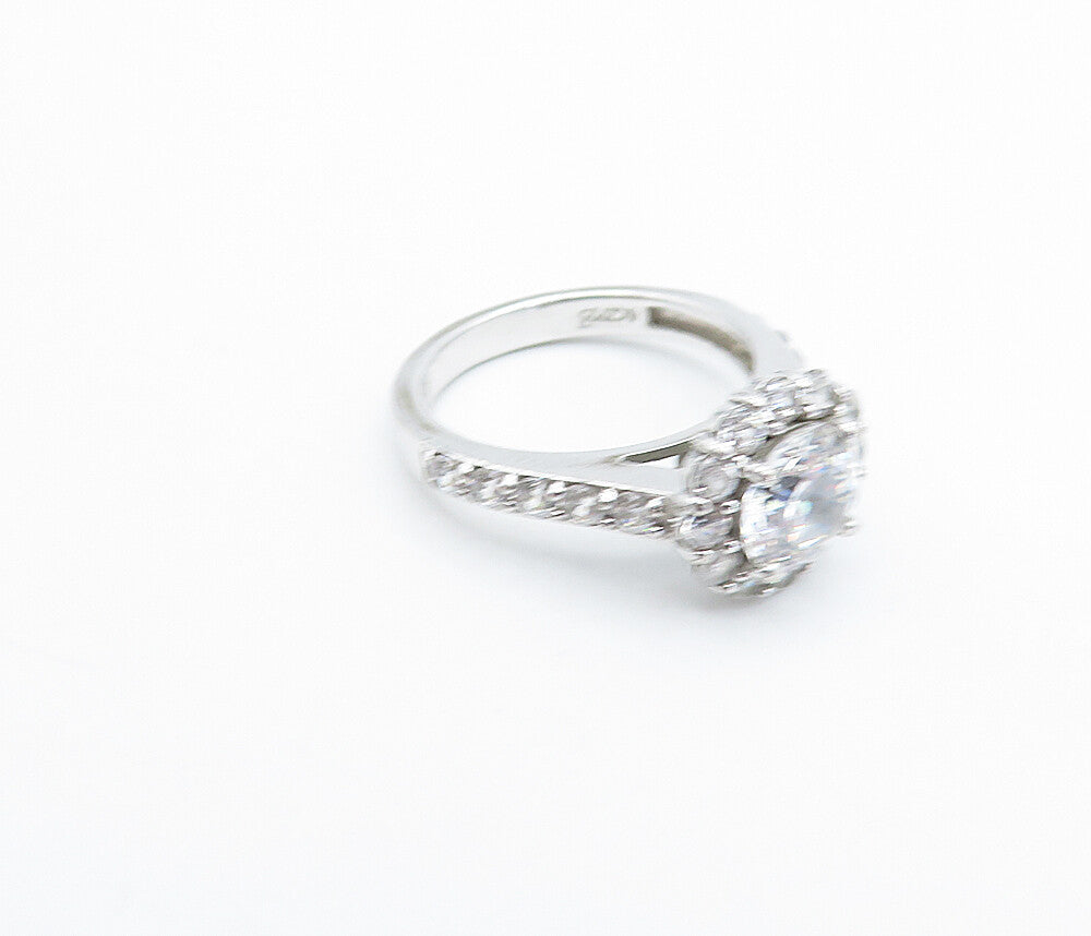925 Sterling Silver  Cubic Zirconia Solitaire With Accents Ring Sz 6  RG3596