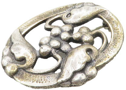 925 Sterling Silver  Vintage Dark Tone Grape Vine Motif Brooch Pin  BP6206