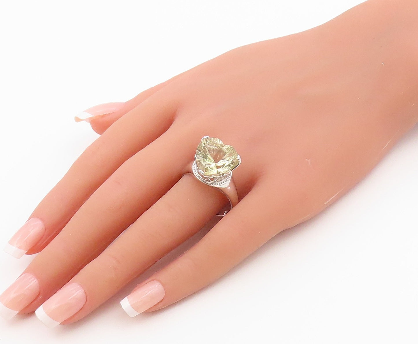 925 Sterling Silver Vintage Ring Heart Shape Citrine Solitaire  Sz 11  RG36497