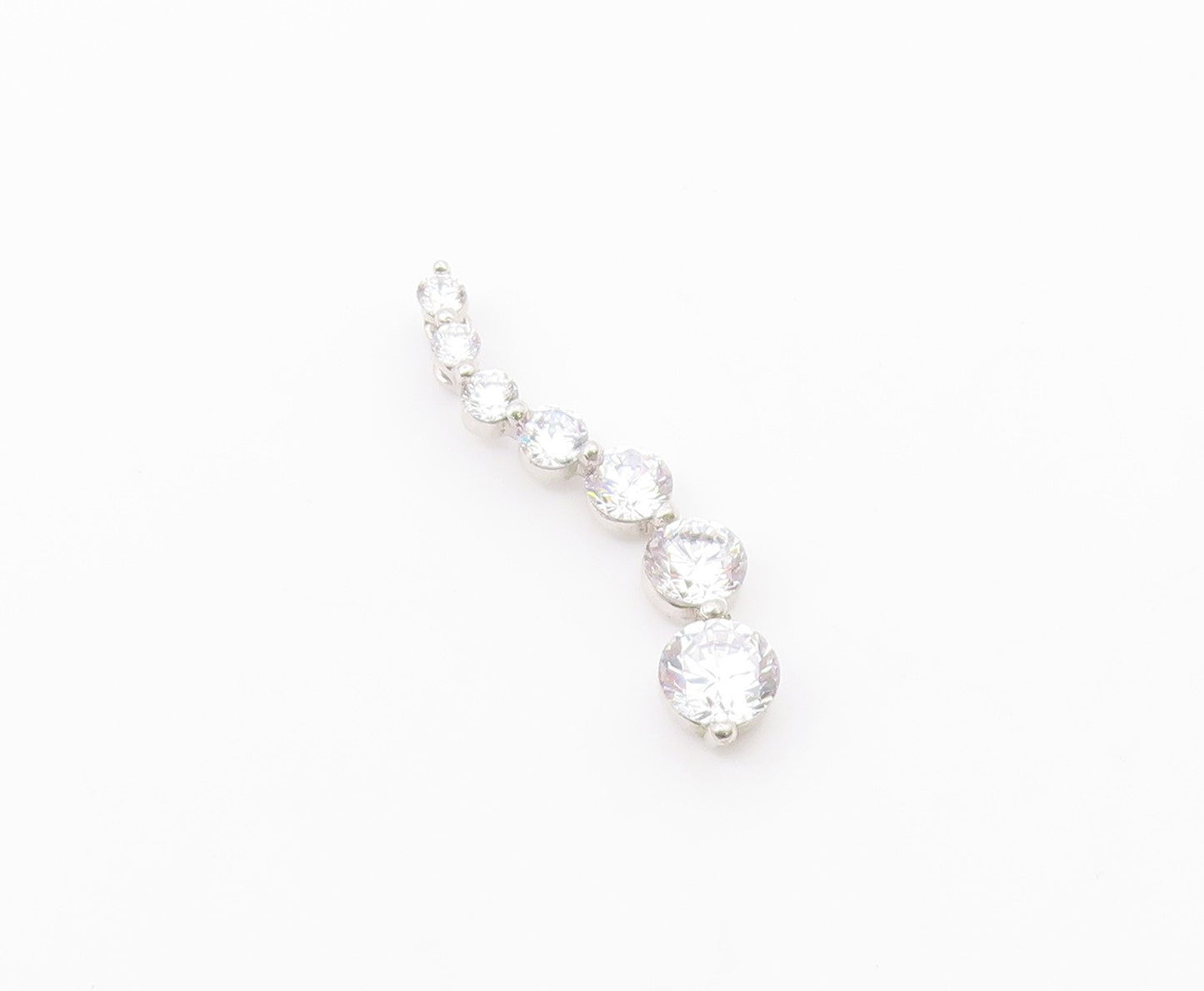 925 Sterling Silver  Vintage Shiny Cubic Zirconia Graduated Pendant  PT16681