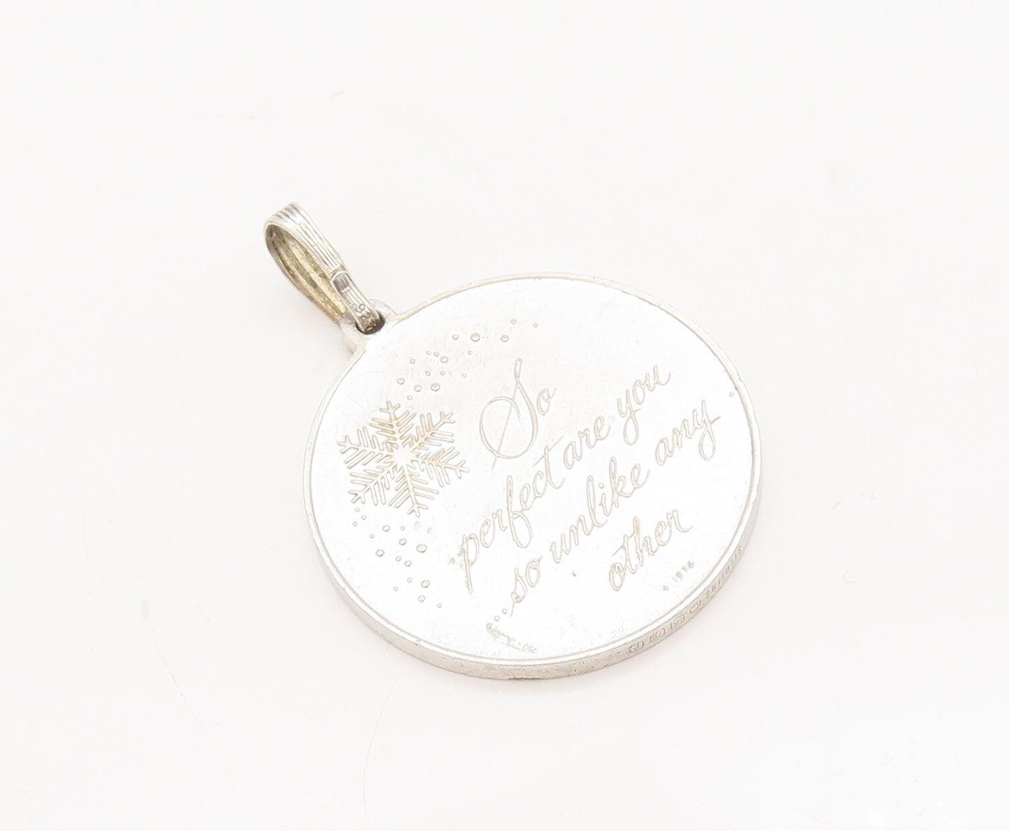 925 Sterling Silver Vintage Pendant Snow Flake Etched Christmas Coin  PT23059