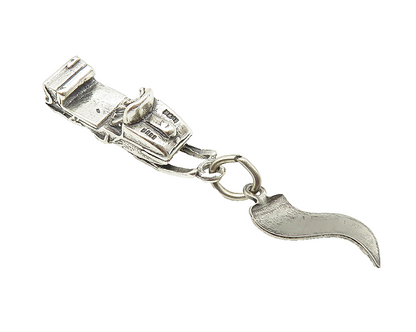 925 Sterling Silver  Vintage Petite New York Snow Sled Drop Pendant  PT8169