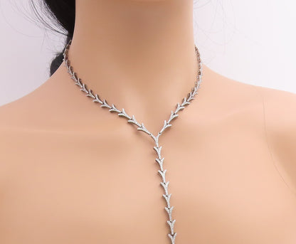 925 Sterling Silver Vintage Necklace CZ Classic Interlocking V Link Chain NE4916