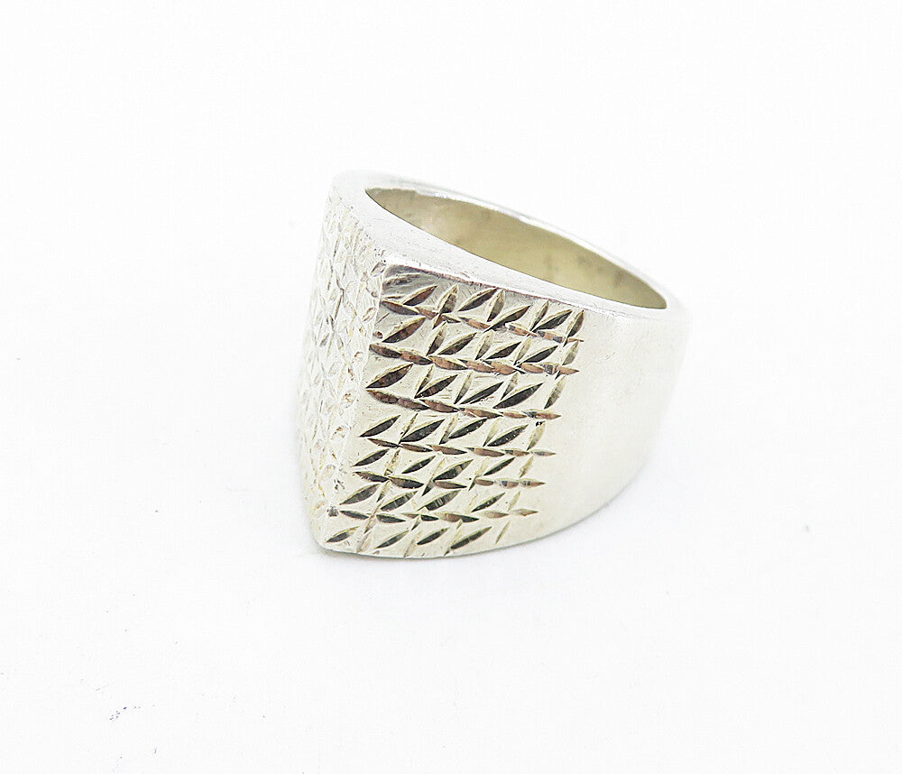 MEXICO 925 Silver  Vintage Shiny Etched Pointed Dome Band Ring Sz 7  RG6972