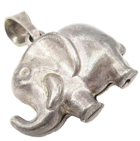925 Sterling Silver  Vintage Dark Tone Hollow Elephant Animal Pendant  PT9110