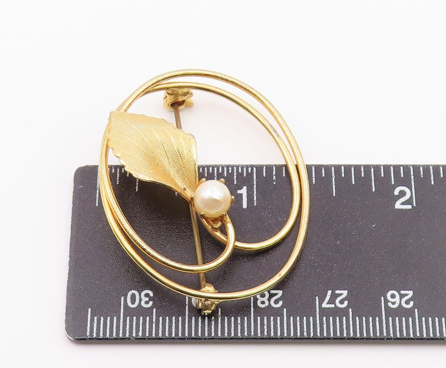 925 Silver  Vintage Single Freshwater Pearl & Leaf Swirl Brooch Pin  BP10006