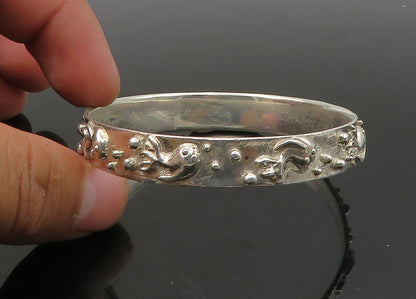 DESIGNER 925 Silver  Vintage Shiny Fish Pattern Petite Bangle Bracelet  BT9057