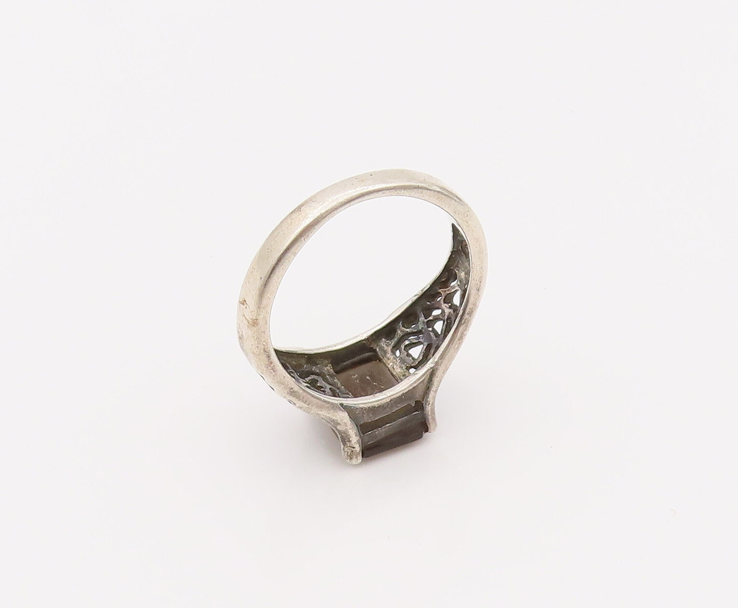 925 Silver  Vintage Quartz With Stencil Cutout Shoulder Ring Sz 8.75  RG26686