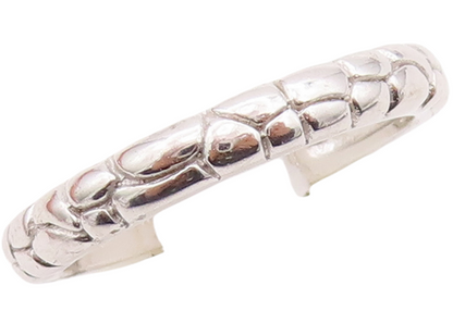 925 Sterling Silver Vintage Ring Pebble Effect Design Etched  Sz 7  RG29300
