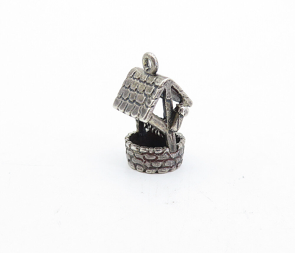 925 Sterling Silver  Vintage Petite Dark Tone Water Well Motif Pendant  PT3498