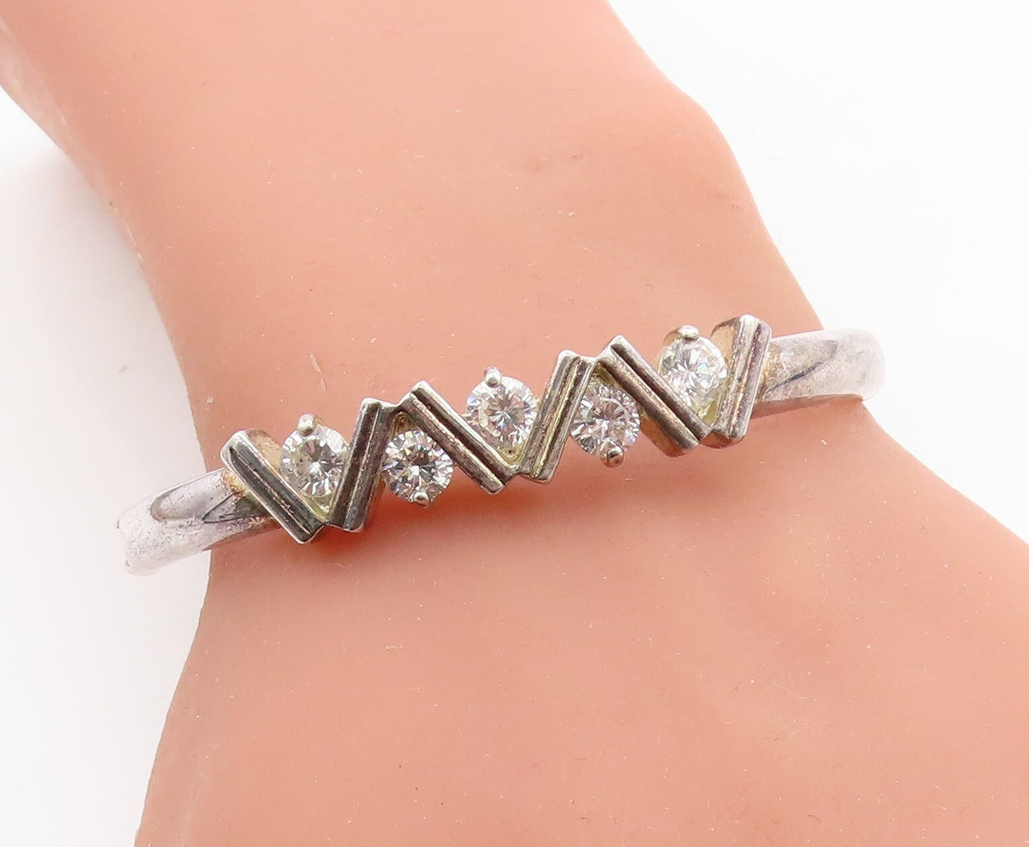 925 Sterling Silver  Vintage Sparkling Cubic Zirconia Bangle Bracelet  BT1928
