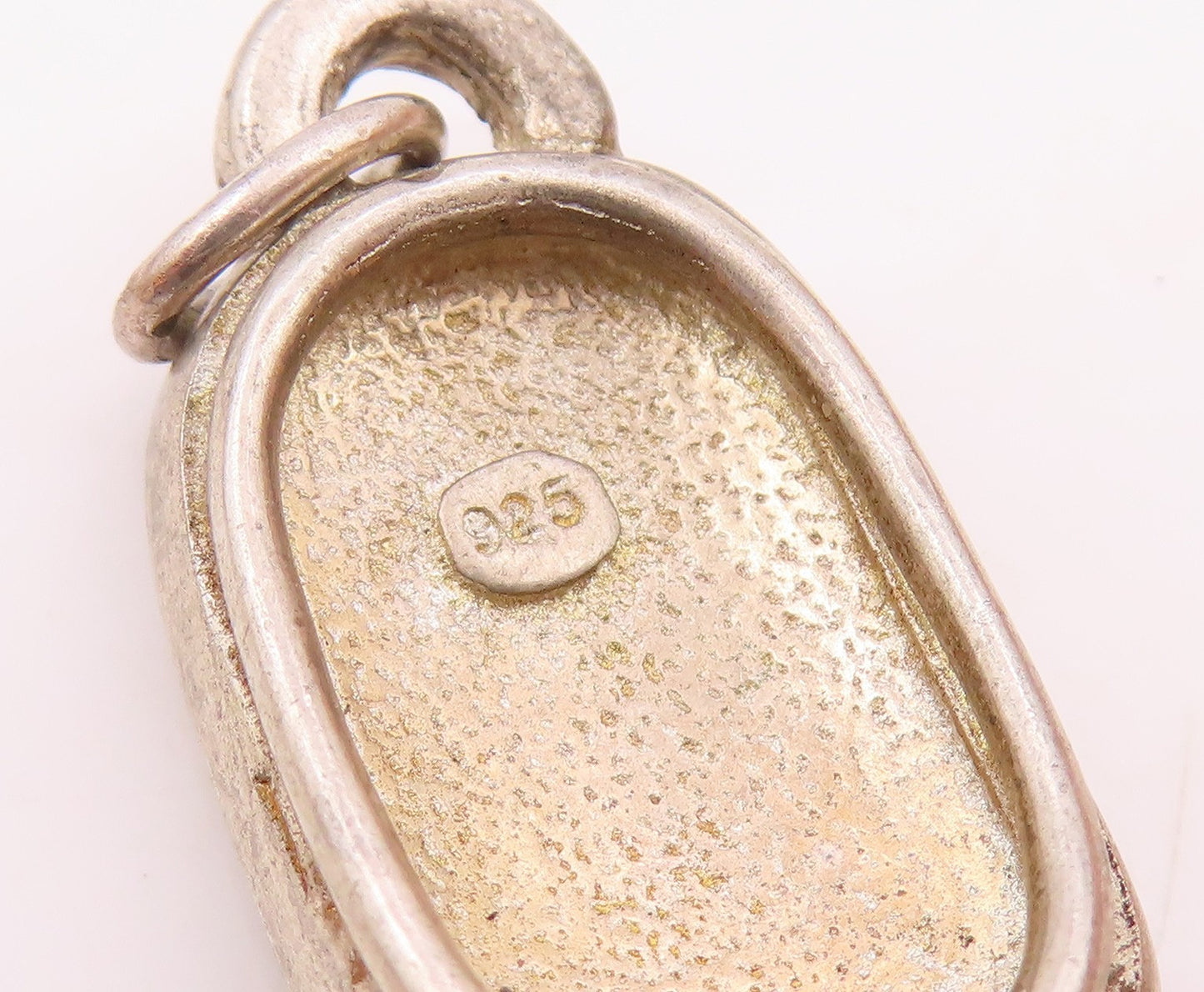 925 Sterling Silver  Vintage Leather Detail Smooth Curved Drop Pendant  PT8363