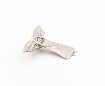 925 Sterling Silver Vintage Pendant Little Guardian Angel With Heart   PT24823