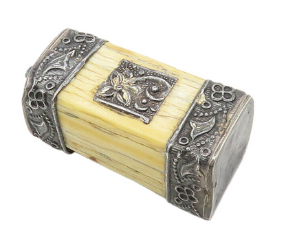925 Sterling Silver  Vintage Dark Tone Floral Vine Wooden Pendant  PT7797