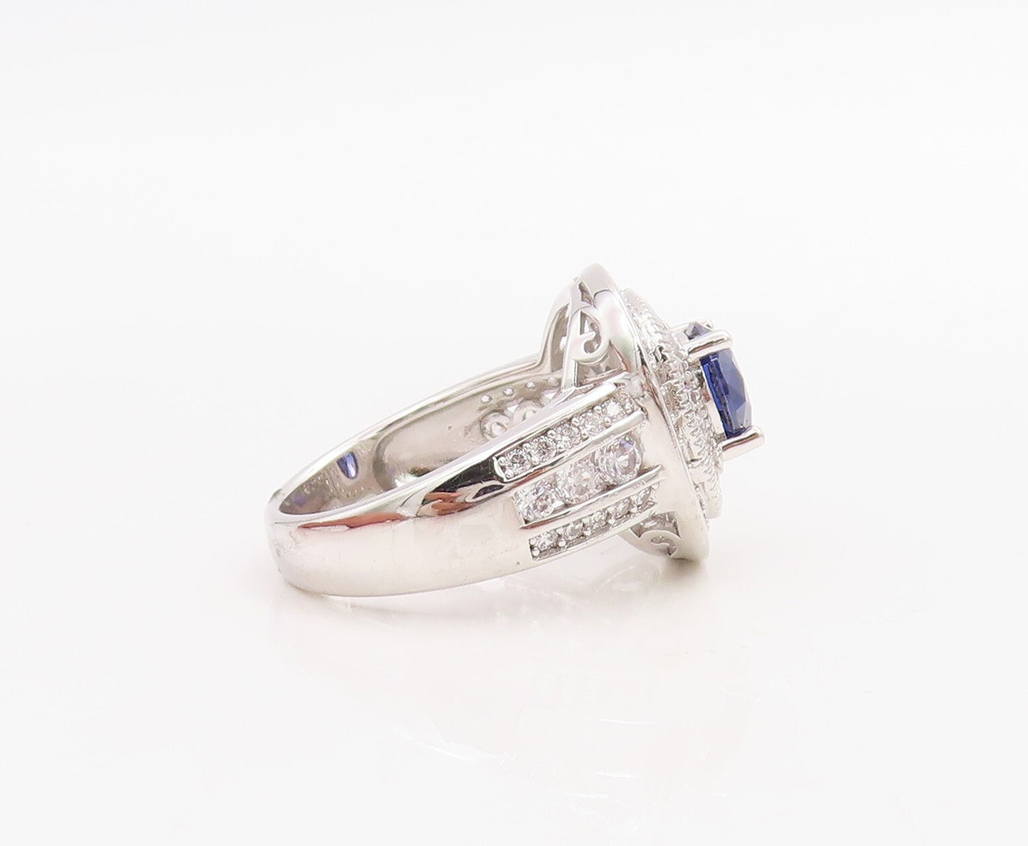 925 Sterling Silver Vintage Ring Round Cut Sapphire Halo CZ Inlay  Sz 7  RG30746