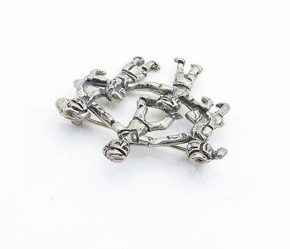 925 Sterling Silver  Vintage Sculpted Family Holding Hands Brooch Pin  BP2116