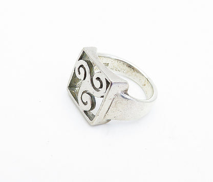 925 Sterling Silver  Vintage Shiny Triskelion Square Band Ring Sz 8  RG3955