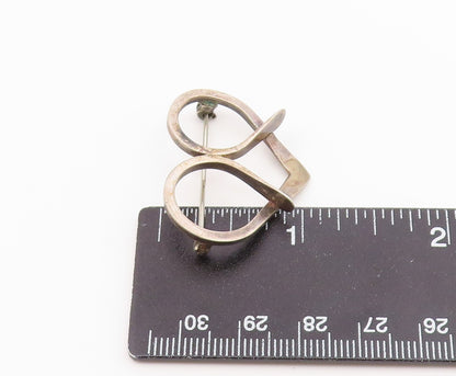 925 Sterling Silver  Vintage Open Pretzel Knot Love Heart Brooch Pin  BP9620
