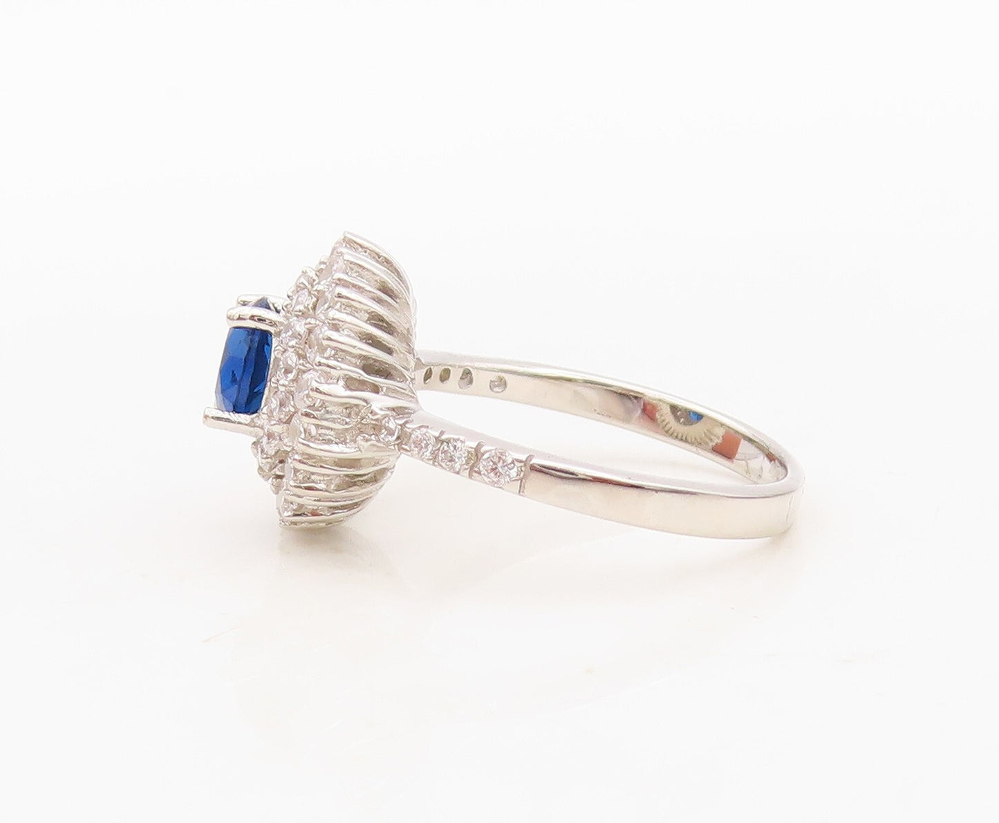 925 Sterling Silver Vintage Ring Round Sapphire Halo CZ Inlay  Sz 7  RG30346