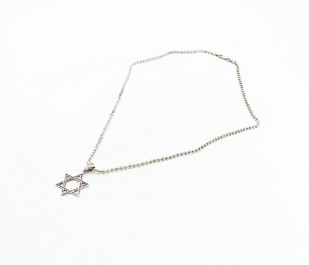 925 Sterling Silver  Vintage Shiny Open Star Of David Chain Necklace  NE1519