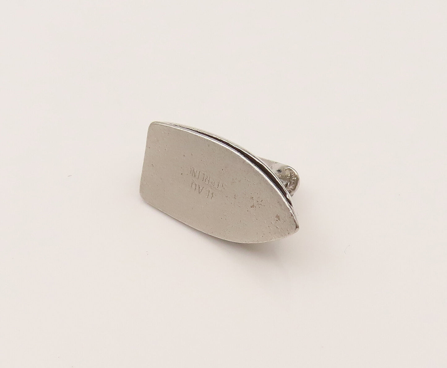 BEAU 925 Sterling Silver Vintage Minimalist Clothes Iron Charm Pendant PT21961
