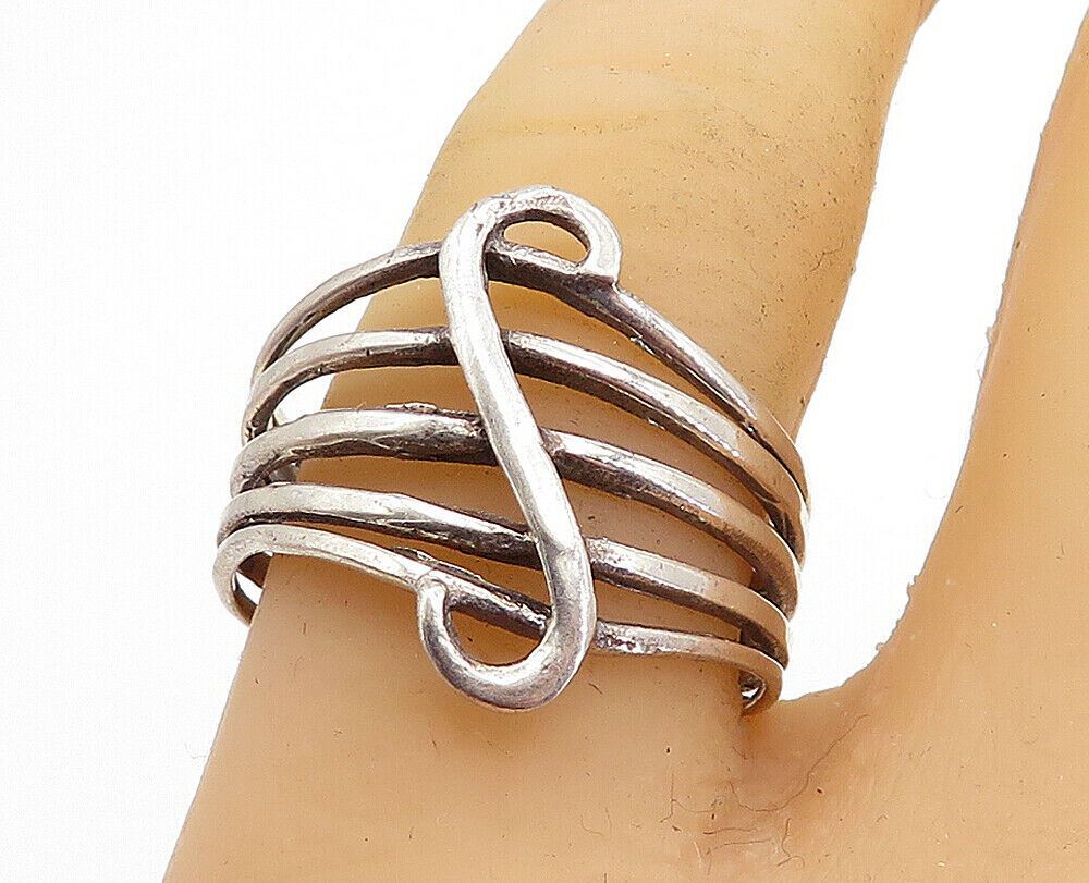 925 Sterling Silver  Vintage Swirl Detail Split Shank Band Ring Sz 9  RG4861