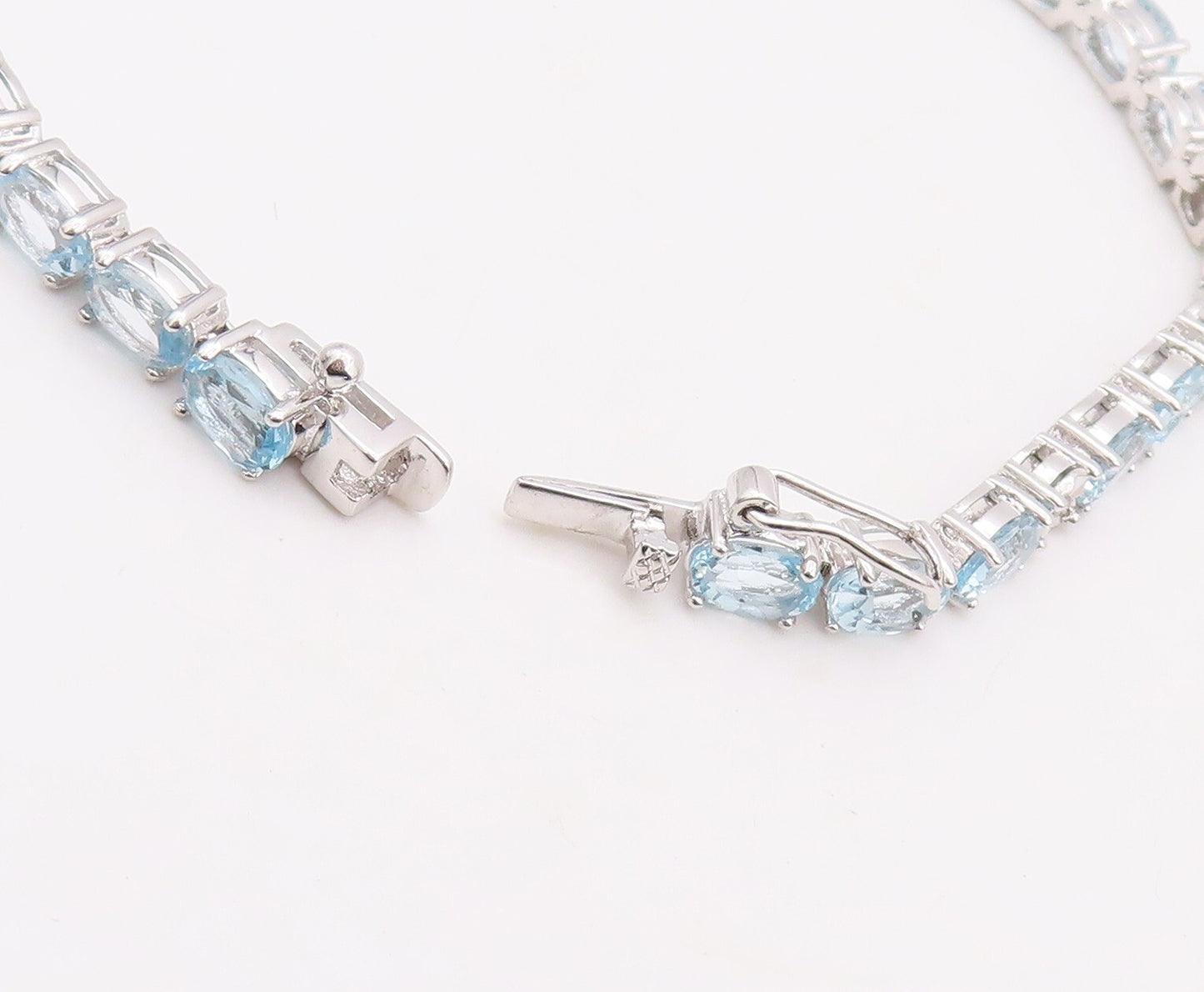 925 Sterling Silver Vintage Bracelet Minimalist Oval Cut Blue Topaz  BT10860