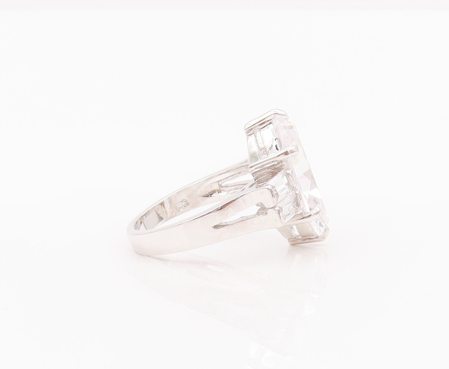 925 Sterling Silver Vintage Ring Geometric Shape Main Stone CZ  Sz 9  RG28129
