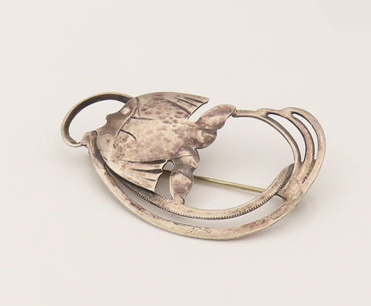 DESIGNER 925 Silver  Vintage Antique Swimming Ocean Fish Brooch Pin  BP10220