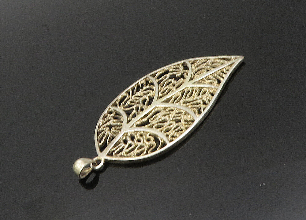 925 Sterling Silver  Vintage Shiny Floral Leaf Motif Drop Pendant  PT16461