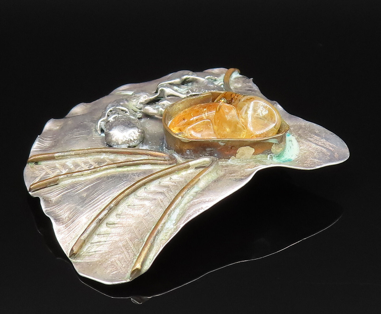 925 Sterling Silver  Vintage Modernist Baltic Amber Shell Brooch Pin  BP9554
