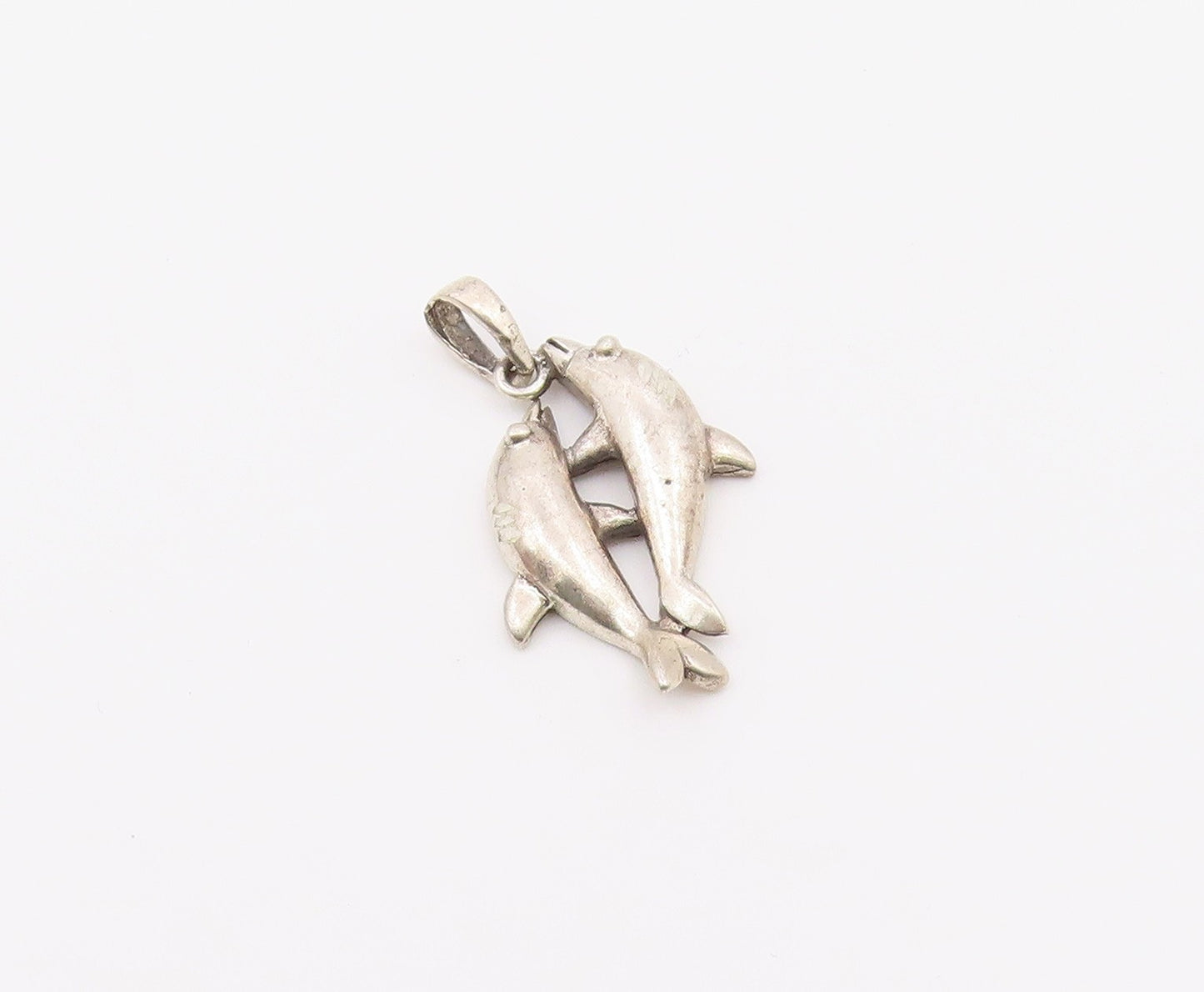 925 Sterling Silver  Vintage Diamond Cut Detail Dolphins Pendant  PT16503