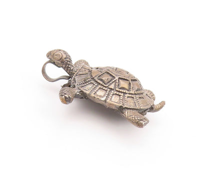 925 Sterling Silver Vintage Brooch Dark Tone Carved Walking Turtle  BP11520