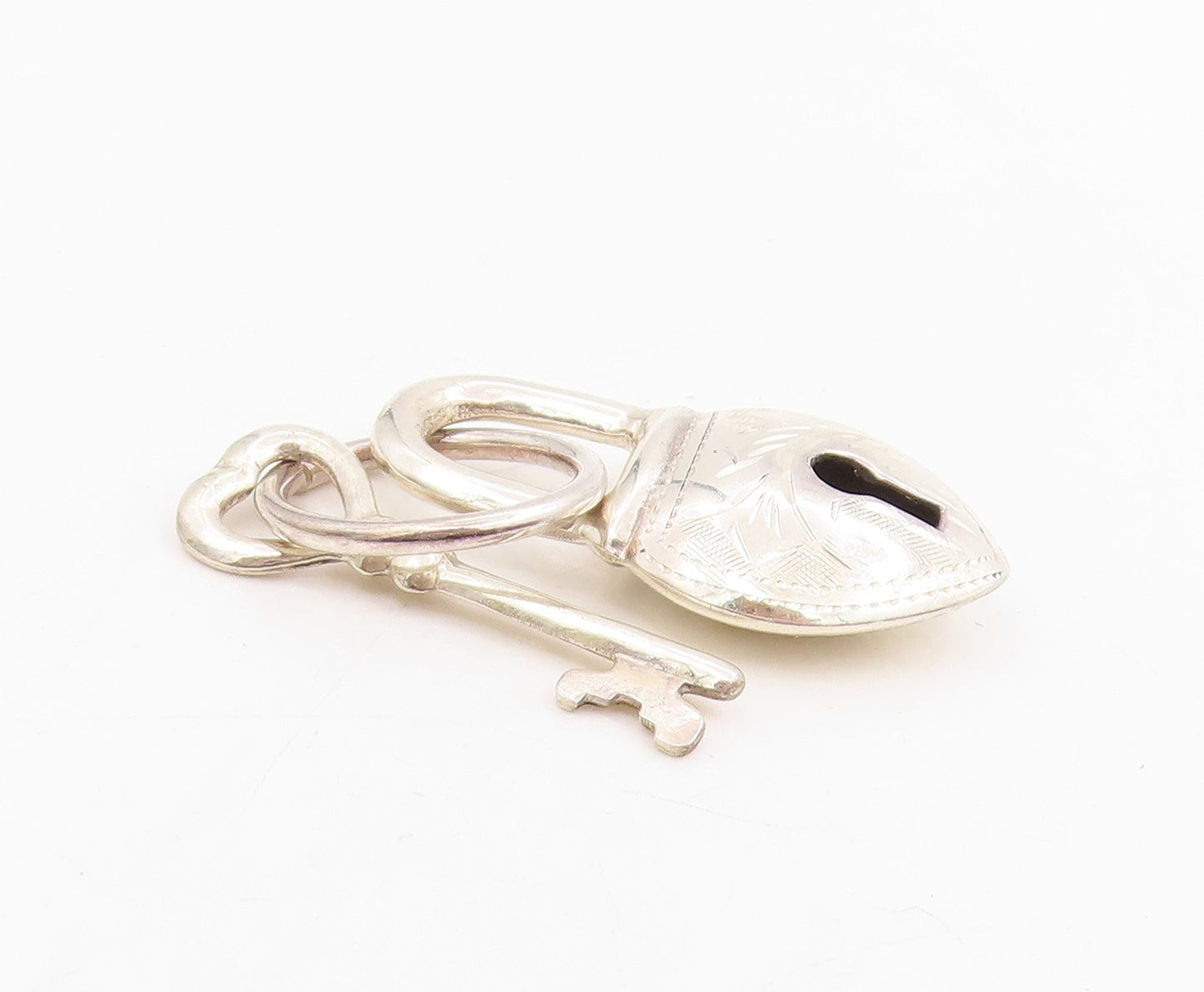 925 Sterling Silver Vintage Pendant Etched Heart Shaped Padlock & Key  PT25764