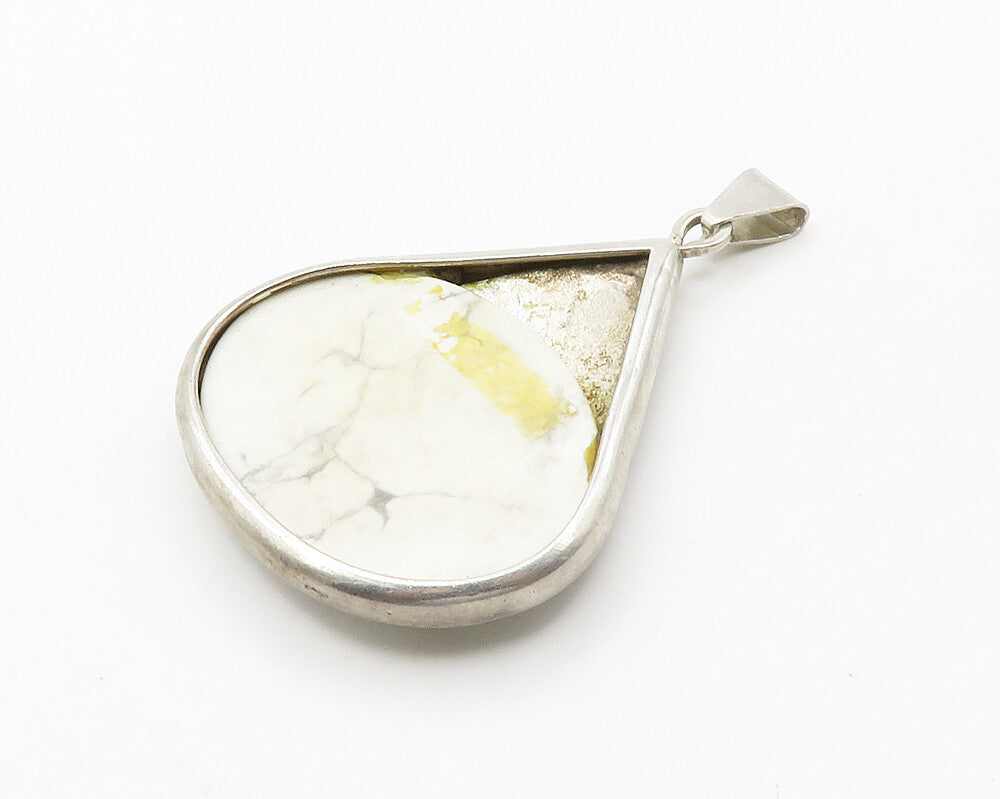 925 Sterling Silver  Vintage Howlite Circle Pattern Detail Pendant  PT11410