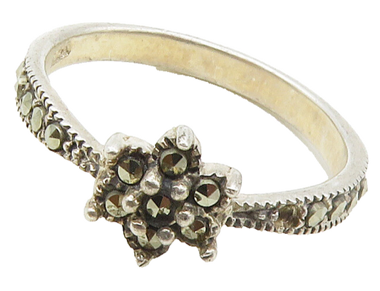 925 Sterling Silver  Vintage Marcasite Flower Motif Band Ring Sz 6  RG16827