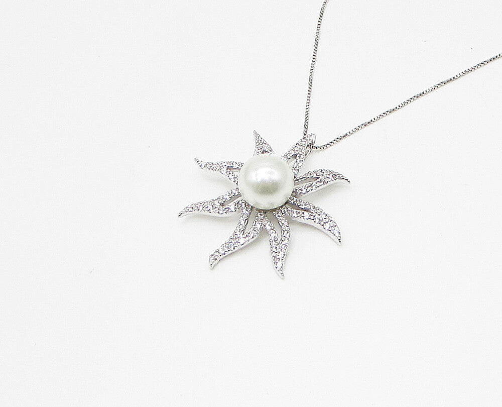 925 Silver  Freshwater Pearl & Cubic Zirconia Floral Pendant & Chain  PT2465