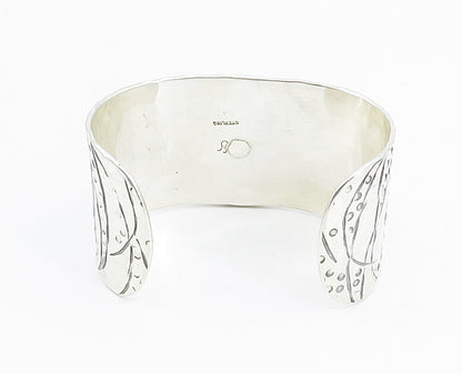 925 Sterling Silver  Vintage Two Tone Hammered Floral Cuff Bracelet  BT3442