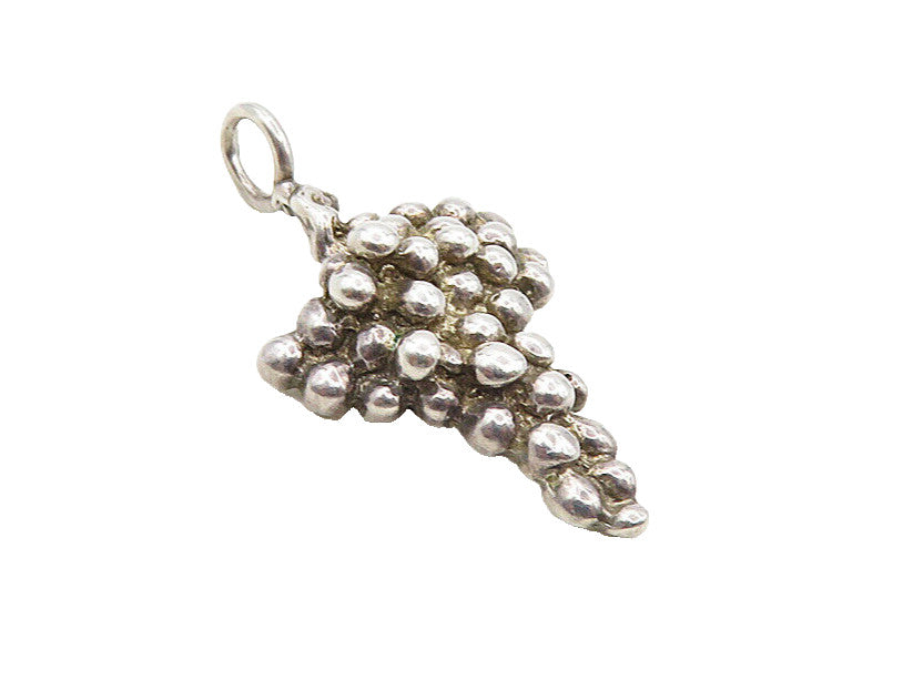 925 Sterling Silver  Vintage Shiny Petite Grape Bunch Motif Pendant  PT6975