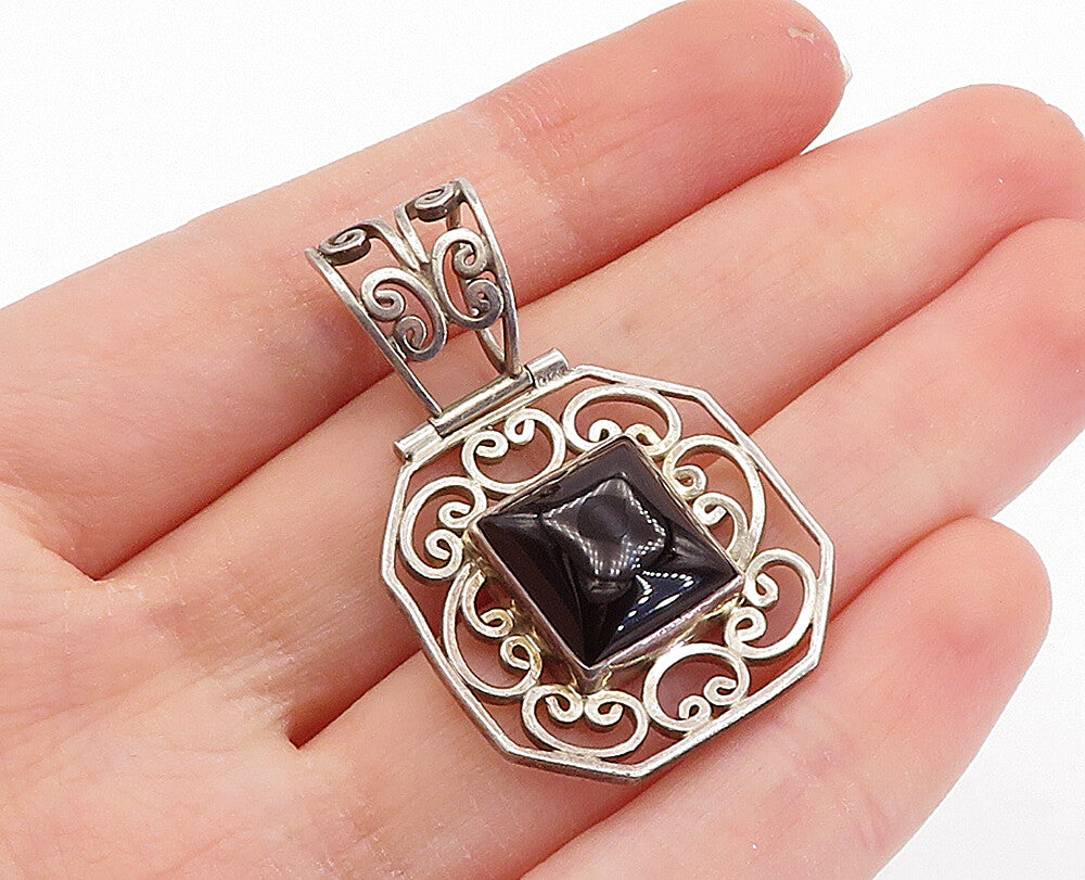 925 Sterling Silver  Vintage Cabochon Black Onyx Swirl Octagon Pendant  PT3856