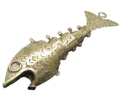 925 Sterling Silver  Vintage Shiny Etched Fish Motif Pendant (MOVES)  PT15811
