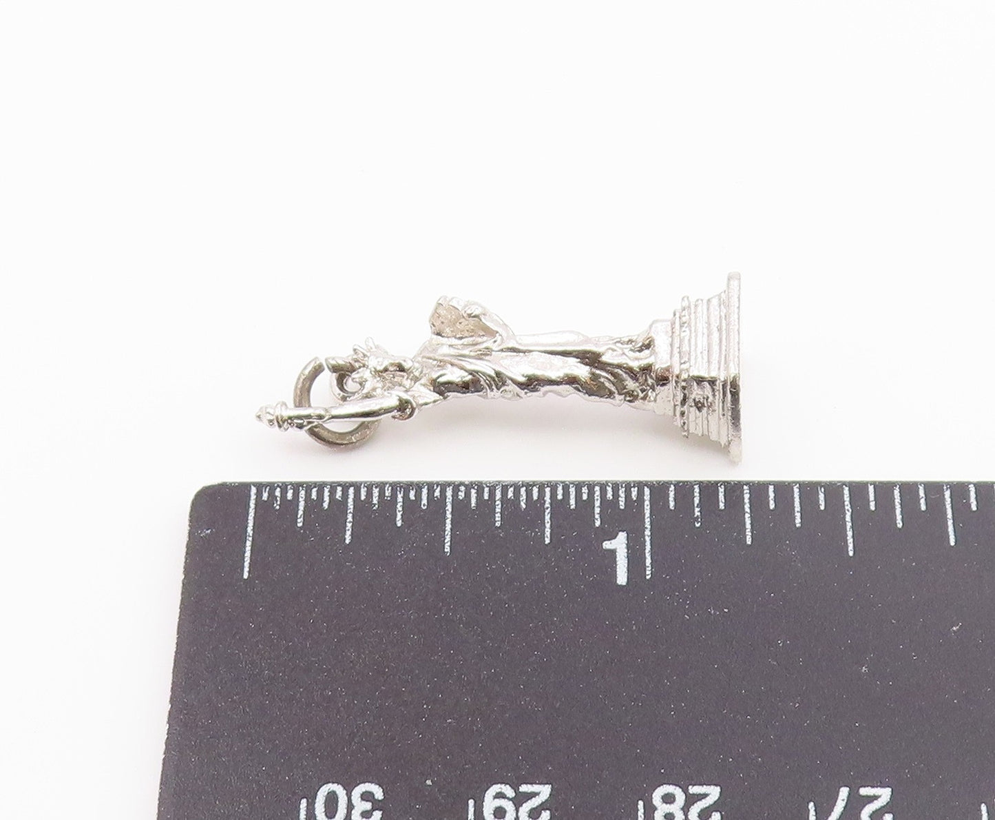 925 Sterling Silver  Vintage Statue Of Liberty Shiny Souvenir Pendant  PT16403