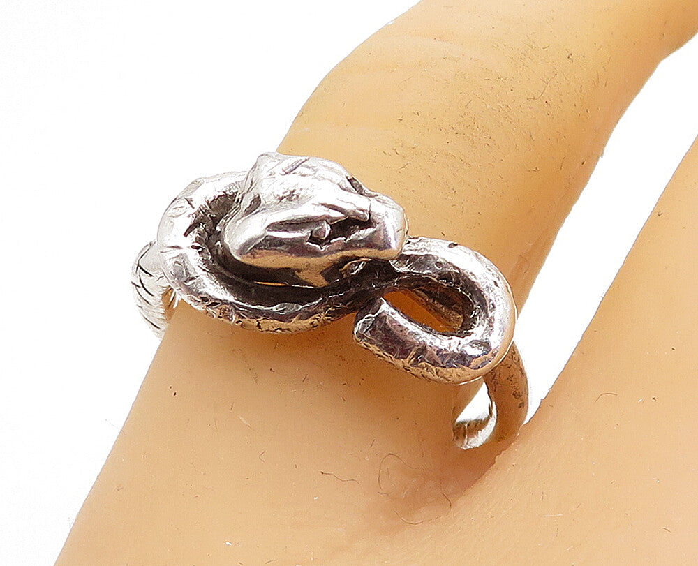 925 Sterling Silver Vintage Snake Head & Tail Motif Band Ring Sz 8 RG3649