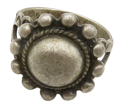 925 Sterling Silver  Vintage Floral Dome Dark Tone Band Ring Sz 6  RG16257