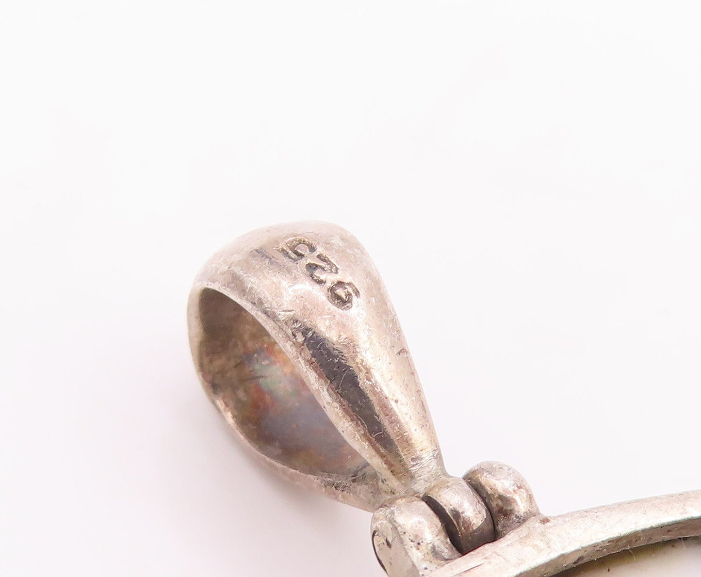 925 Sterling Silver Vintage Pendant Designer Fan Shaped Mother Of Pearls PT23339