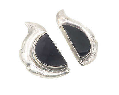 925 Sterling Silver  Vintage Black Onyx Etched Detail Drop Earrings  EG5553